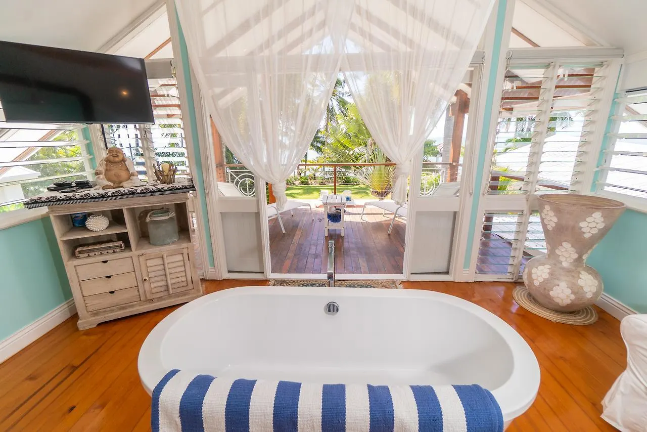 Beach House كيرنز 0*,